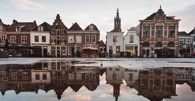 English to Dutch - Photo Reflection